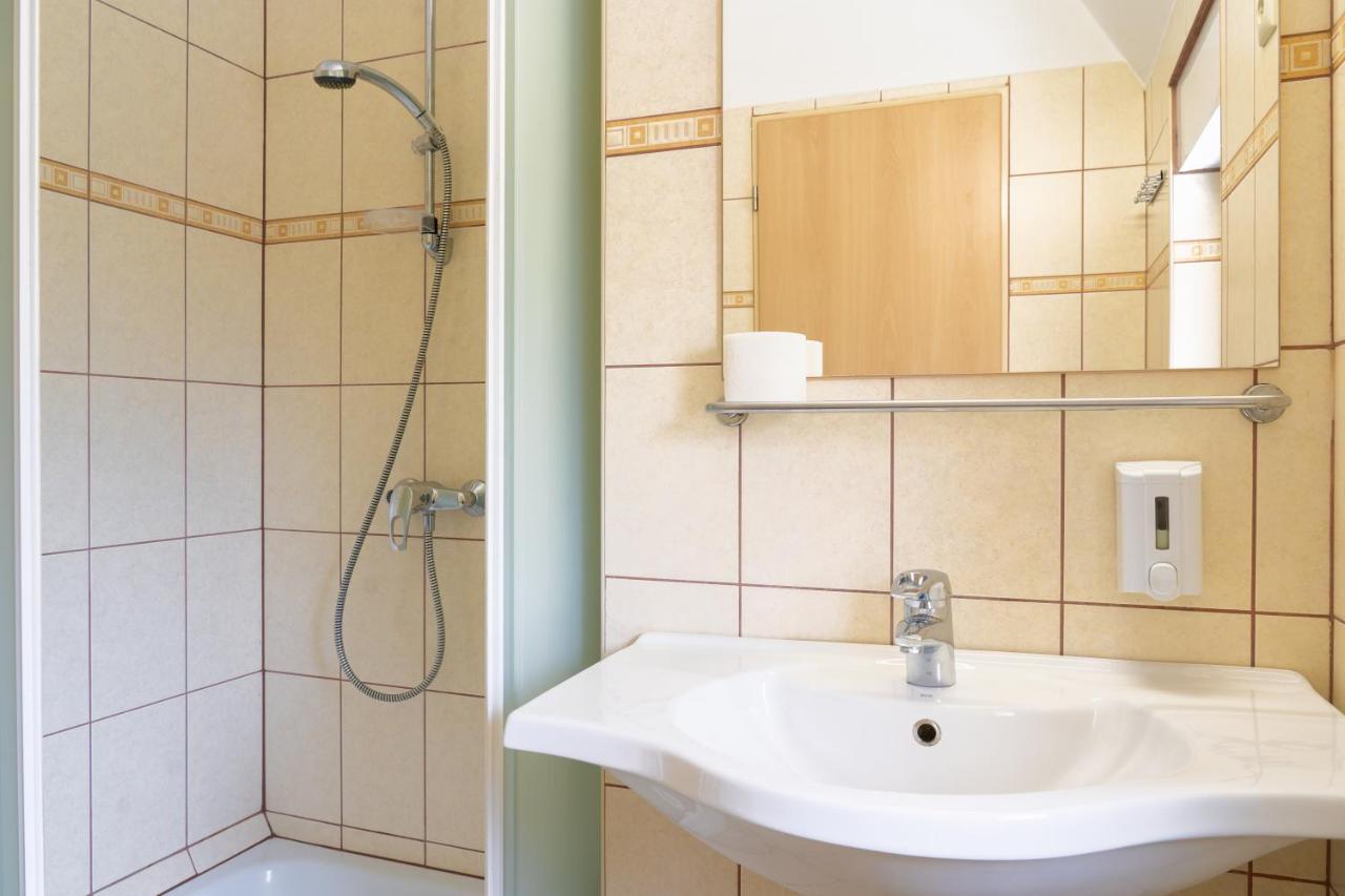 Balatonair Vendeghaz Hotel Balatonfured Bagian luar foto