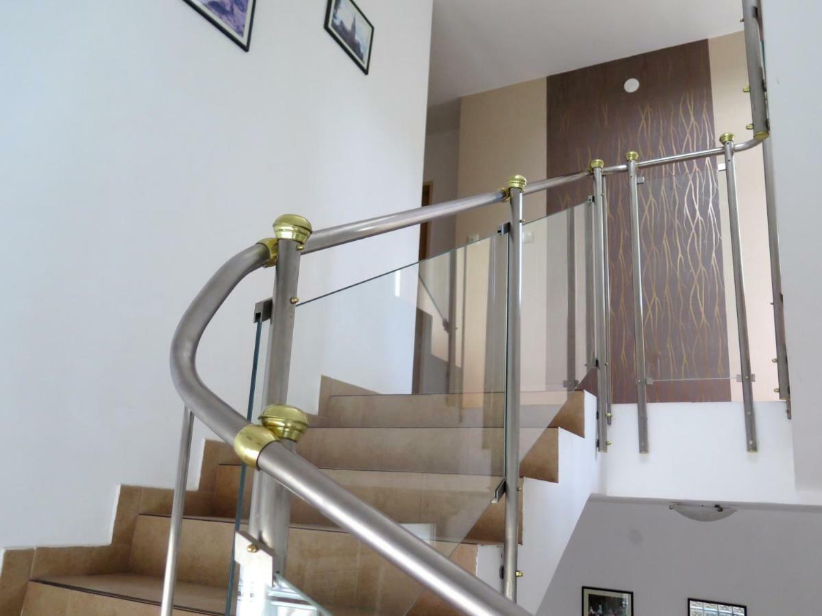 Balatonair Vendeghaz Hotel Balatonfured Bagian luar foto
